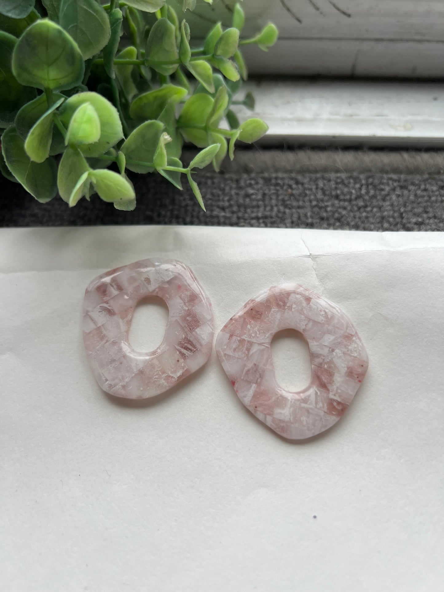 Organic donut studs