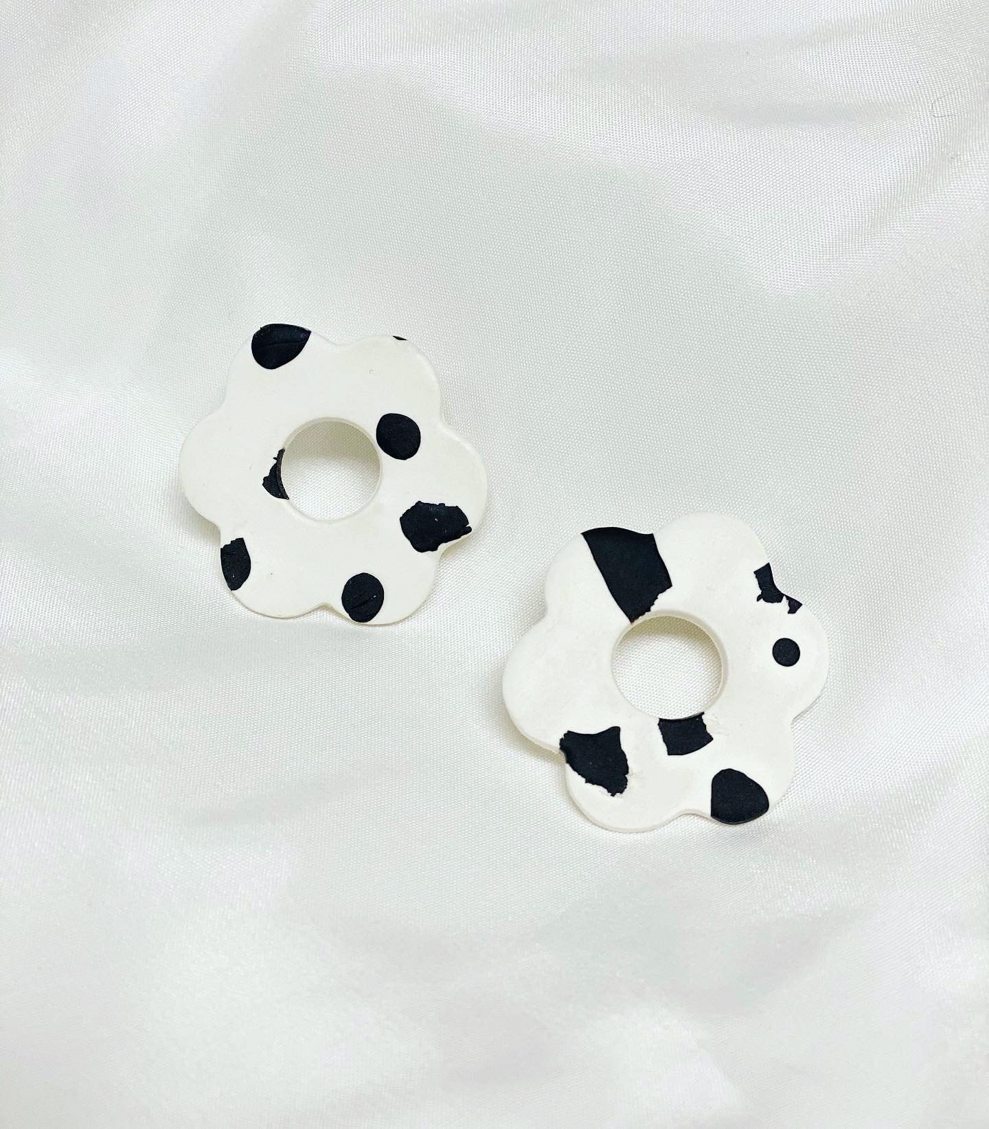 Flower Cow Studs